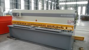 QC12Y хидравлични ножици 8 × 3200