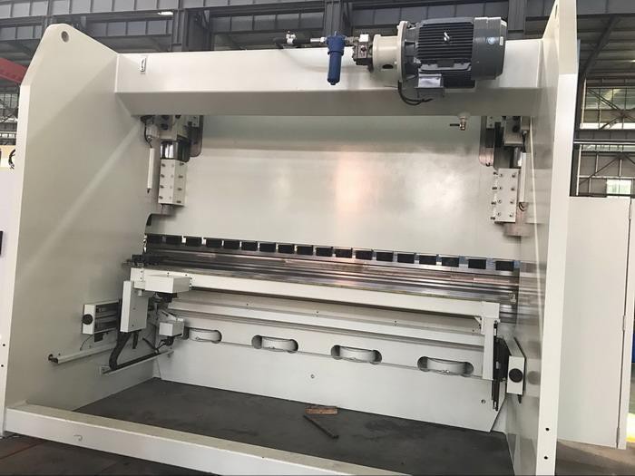 rear side of China Yawei 400T CNC PRESS BRAKE 4 axis DA58T